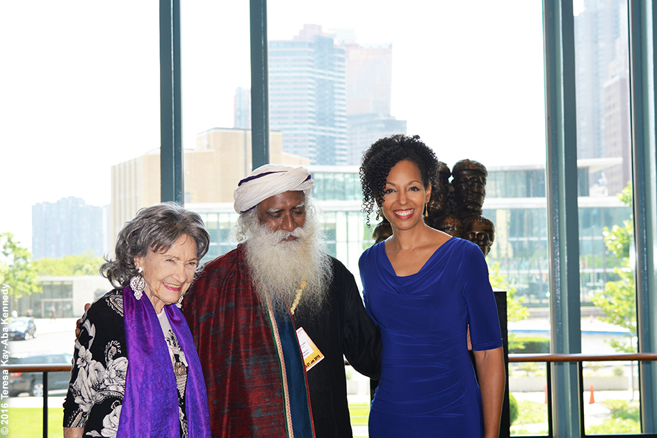 97-year-old yoga master Tao Porchon-Lynch, Sadhguru Jaggi Vasudev and Teresa Kay-Aba Kennedy at the United Nations for International Day of Yoga event - June 20, 2016